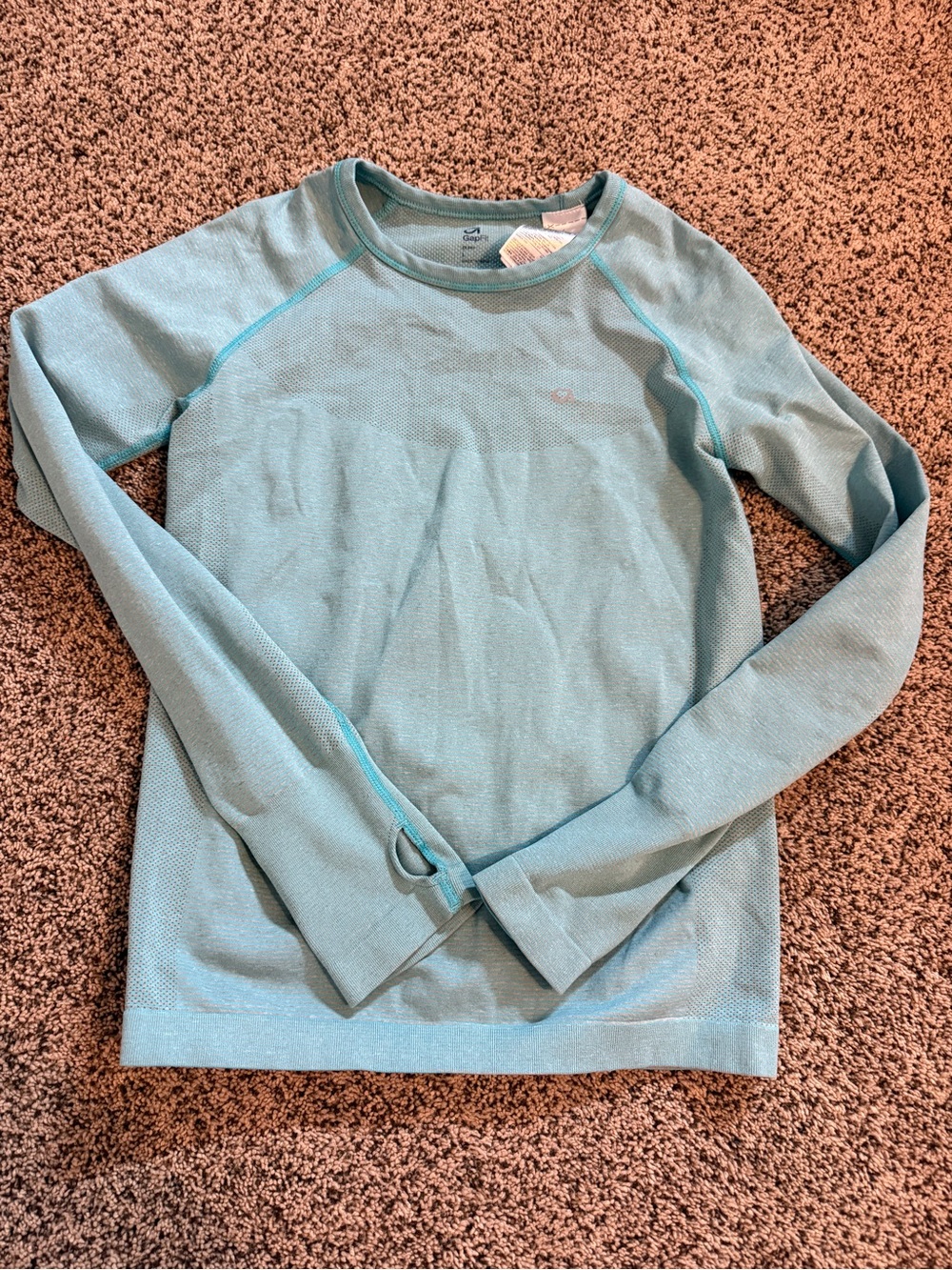 Gap fit girls long sleeved athletic shirt